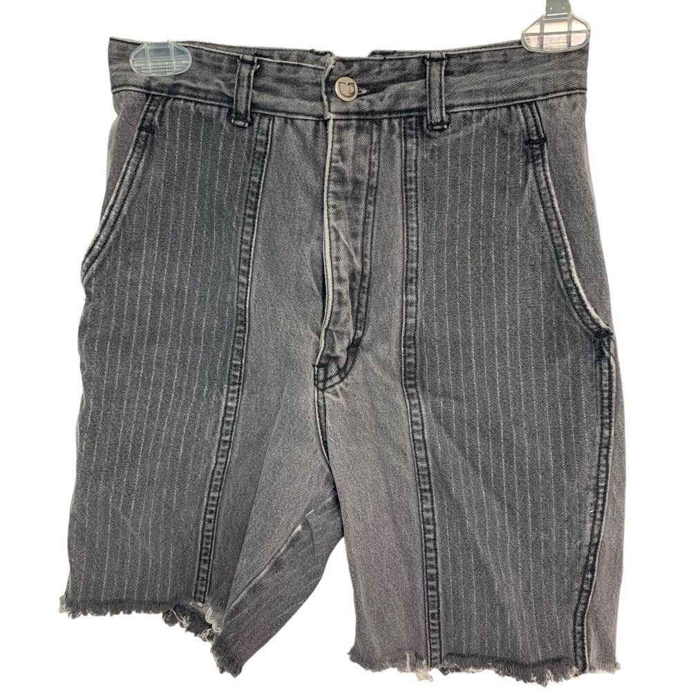 Union Bay Sportswear LTD. Vintage Women's Gray Stripe Fray Long Shorts Size 25